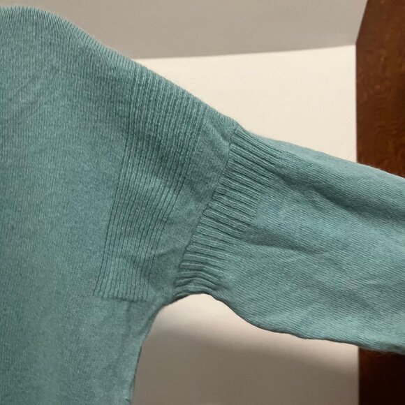 Seafoam Cashmere Burberry Sweater - Picture 6 of 9